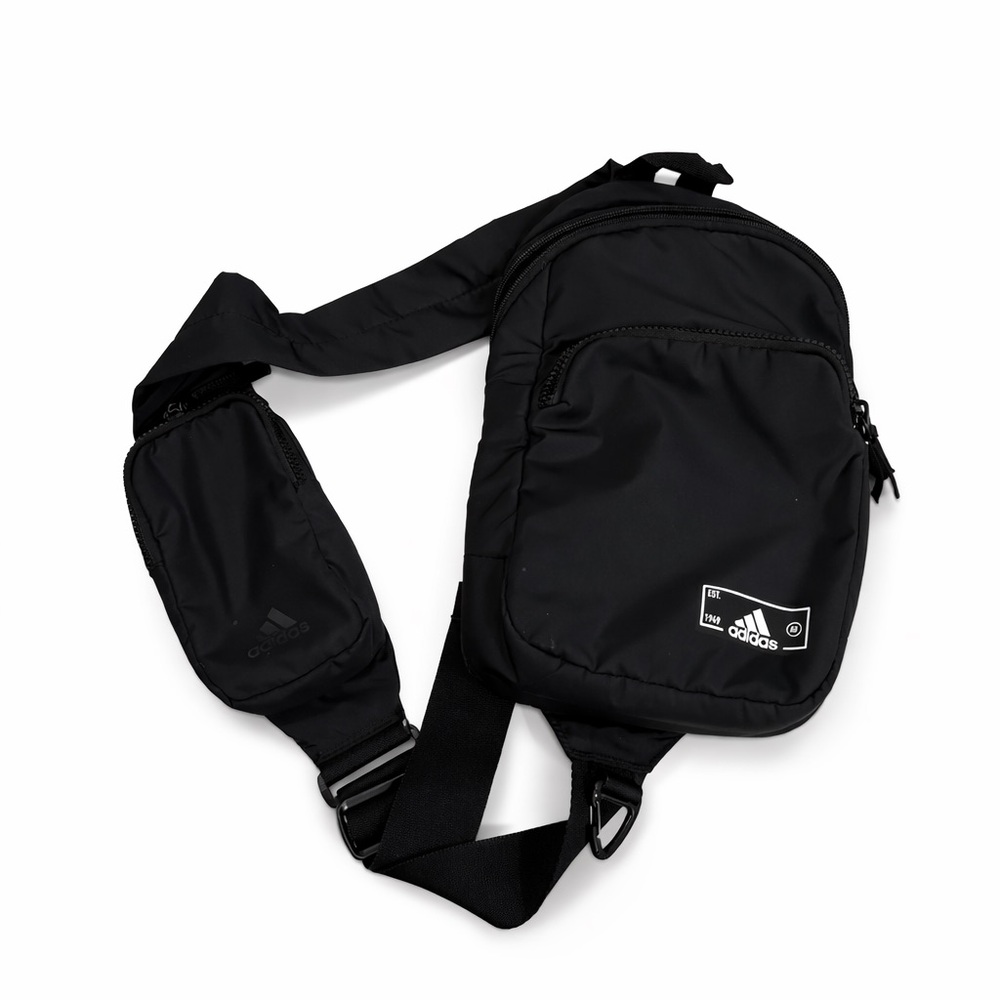 Adidas - Essentials Sling Crossbody Bag in Black!